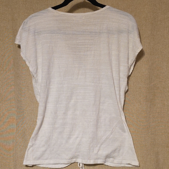 Max Studio White Ruched V-Neck Top - Picture 4 of 4